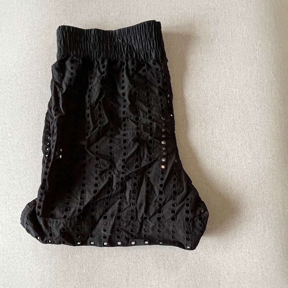 CALIA Women's Inverted Pleat Pull On Shorts - Black Medium NWT